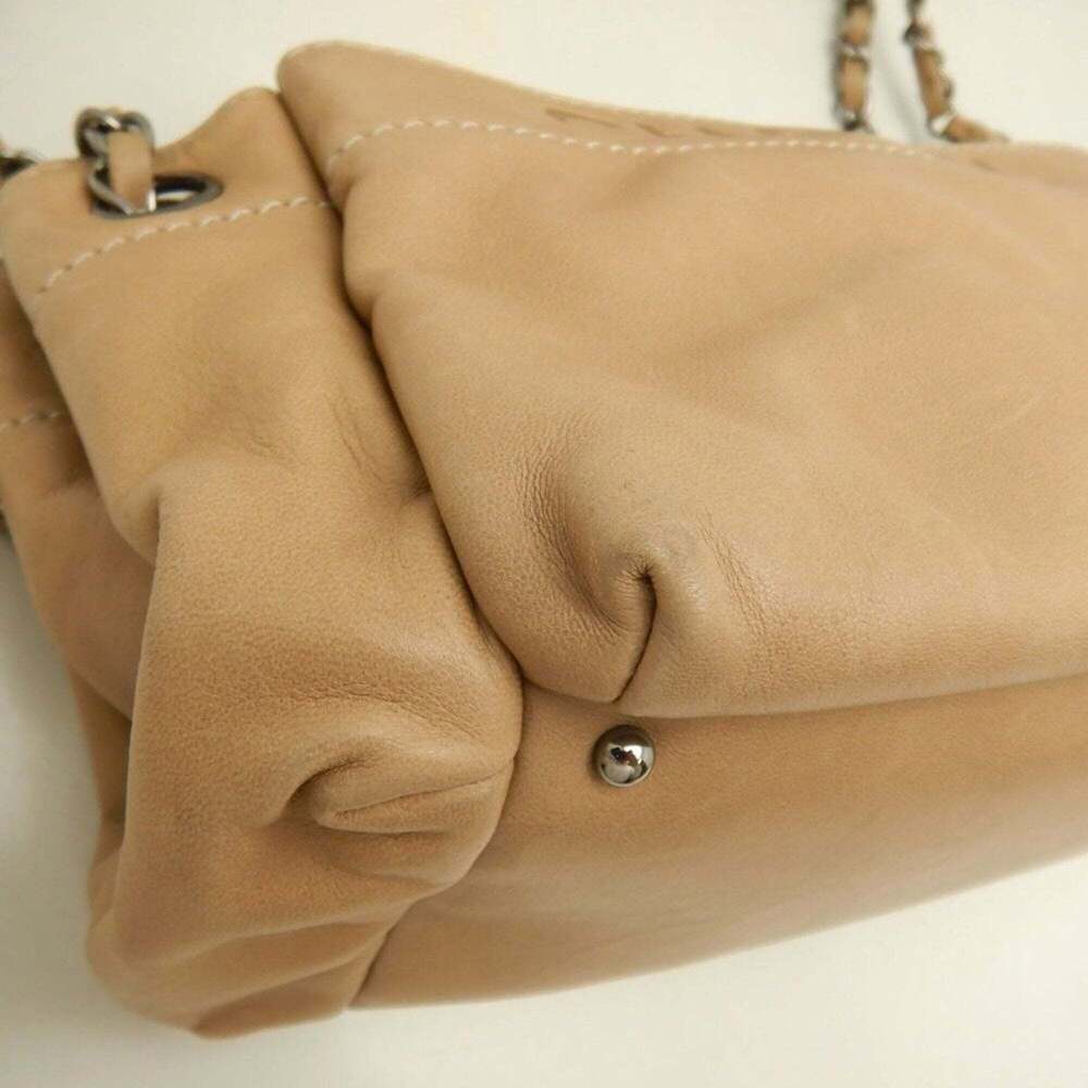 CHANEL Cream Lambskin Leather Shoulder Bag - Picture 12 of 16